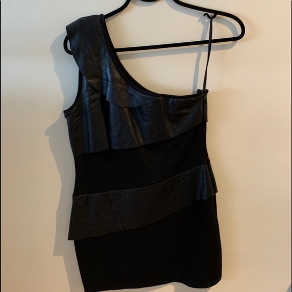 One shoulder dress with leather contrast - Picture 2 of 2